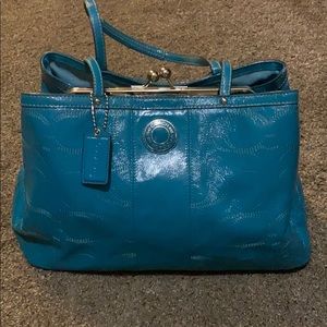 Coach bag in teal.